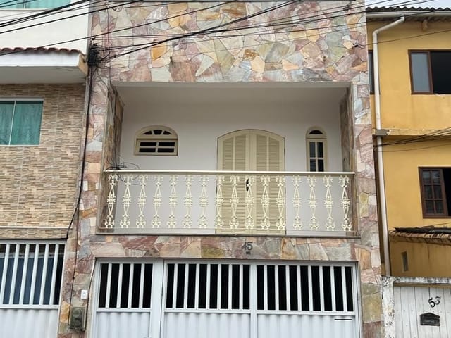 Casa com 76m² 3 quartos e 3 banheiros, à venda, no bairro Parque Aeroporto em Macaé