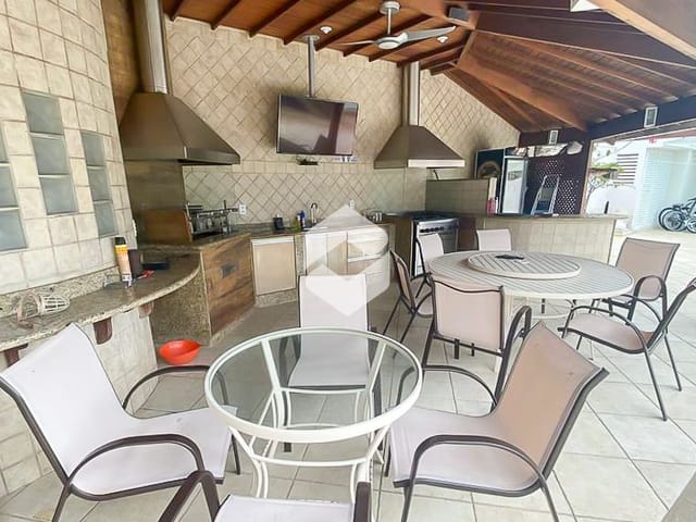 Casa com 726m² 5 quartos e 6 banheiros, à venda, no bairro Recreio dos Bandeirantes em Rio de Janeiro