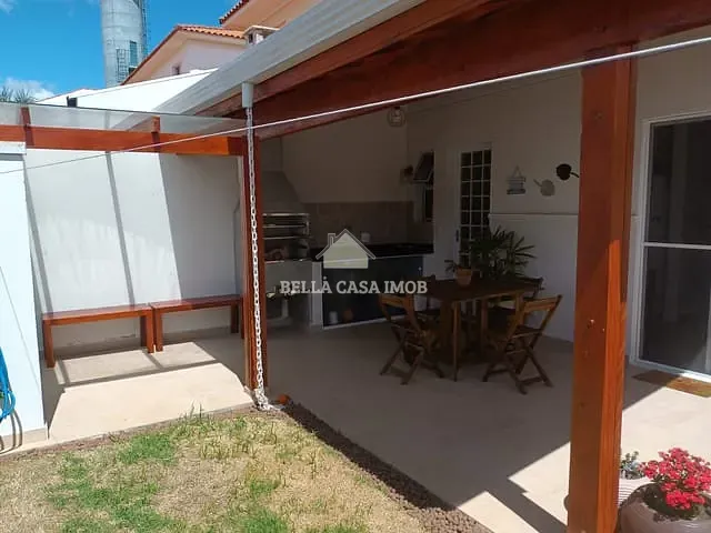 Casa com 108m² 3 quartos e 2 banheiros, à venda, no bairro Vossoroca em Votorantim