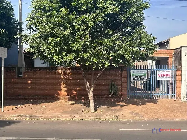 Casa à venda, no bairro Interlagos em Três Lagoas