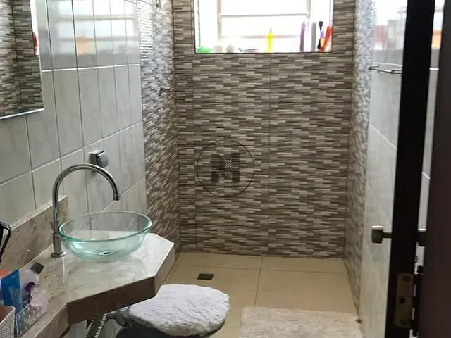 Casa com 250m² 4 quartos e 3 banheiros, à venda, no bairro Parque do Sol em Guaratinguetá