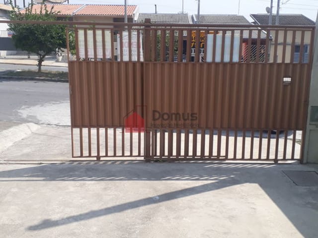 Casa com 125m², à venda, no bairro Mantiqueira em Pindamonhangaba
