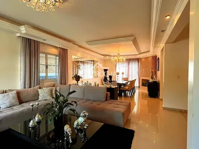 Casa com 370m² 5 quartos e 6 banheiros, à venda, no bairro São Paulo II em Cotia