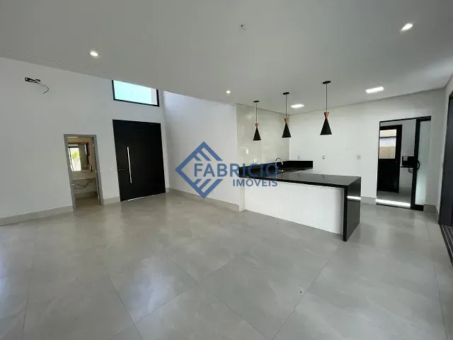 Casa com 307m² 3 quartos e 4 banheiros, à venda, no bairro Condomínio Residencial Mont’ Alcino em Valinhos