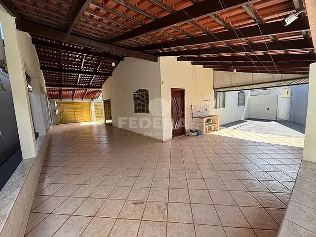 Casa com 150m² 3 quartos e 2 banheiros, para alugar, no bairro Jardim Presidente em Goiânia