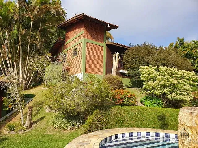 Casa com 800m² 3 quartos e 4 banheiros, à venda ou para alugar, no bairro Chácara Recanto Verde em Cotia