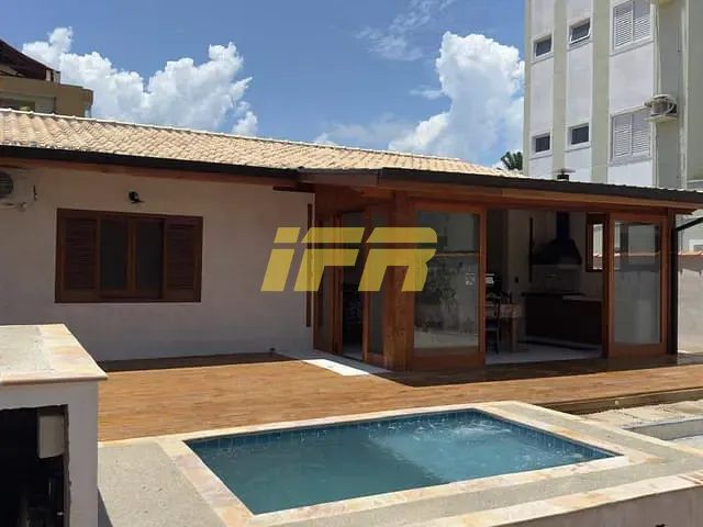 Casa com 360m² 3 quartos e 2 banheiros, à venda, no bairro Itaguá em Ubatuba