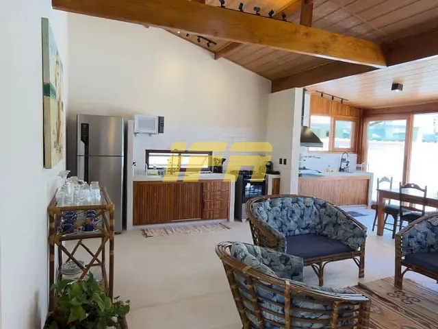 Casa com 360m² 3 quartos e 2 banheiros, à venda, no bairro Itaguá em Ubatuba