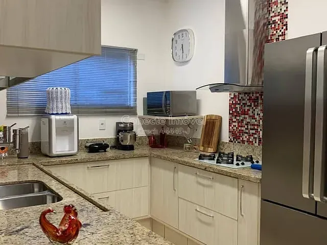 Casa com 450m² 3 quartos e 4 banheiros, à venda, no bairro Estância das Flores em Jaguariúna