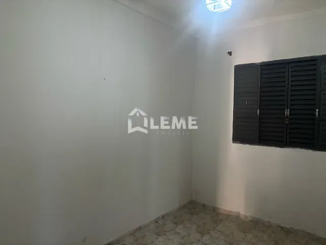 Casa com 200m² 3 quartos e 2 banheiros, à venda, no bairro Jardim Santa Cecília em Mococa