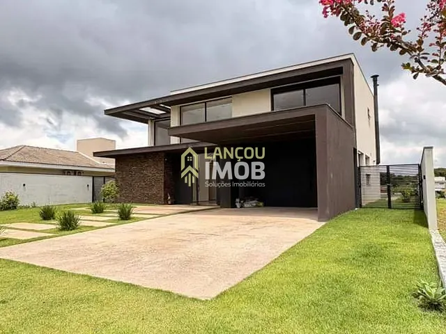 Casa com 404m² 4 quartos e 4 banheiros, à venda, no bairro Centro em Cabreúva