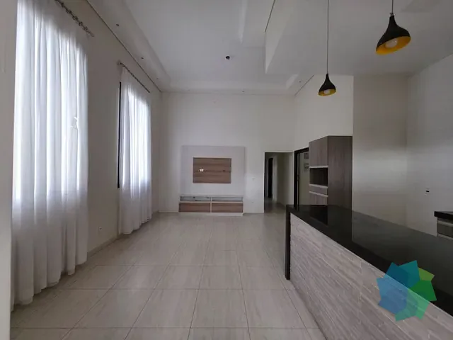 Casa com 192m² 3 quartos e 2 banheiros, à venda ou para alugar, no bairro Loteamento Terras de São Pedro e São Paulo em Salto