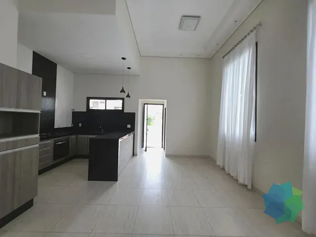 Casa com 192m² 3 quartos e 2 banheiros, à venda ou para alugar, no bairro Loteamento Terras de São Pedro e São Paulo em Salto