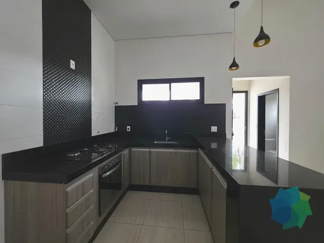 Casa com 192m² 3 quartos e 2 banheiros, à venda ou para alugar, no bairro Loteamento Terras de São Pedro e São Paulo em Salto