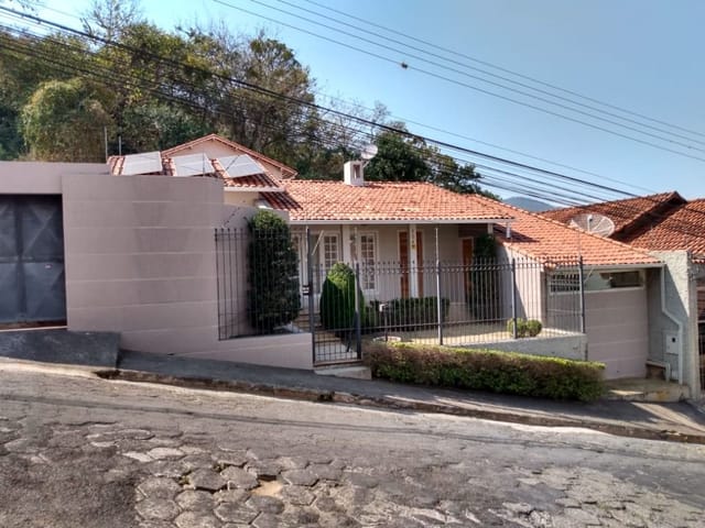 Foto do Casa - Casa à venda 5 Quartos, 1 Suite, 6 Vagas, 480M², Varginha, Itajubá - MG | MOHALLEM e LOPES CORRETAGEM E ADMINISTRACAO DE IMOVEIS LTDA