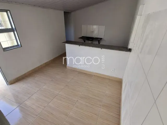 Casa 1 quarto e 1 banheiro, para alugar, no bairro Setor Campinas em Goiânia