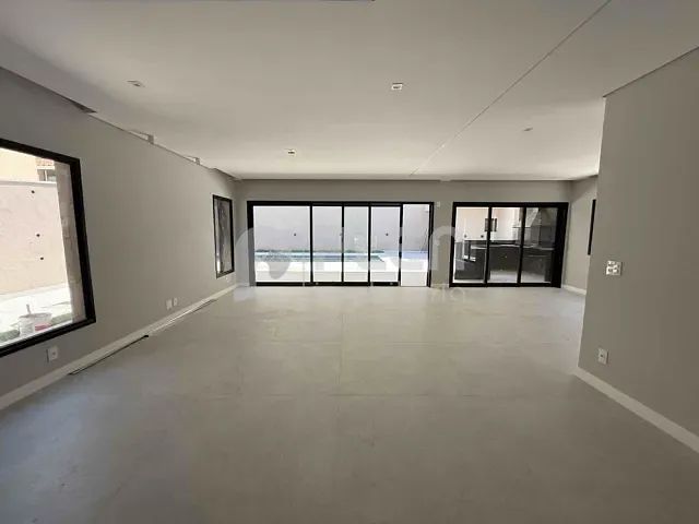 Casa com 520m² 4 quartos e 6 banheiros, à venda, no bairro Alphaville em Santana de Parnaíba