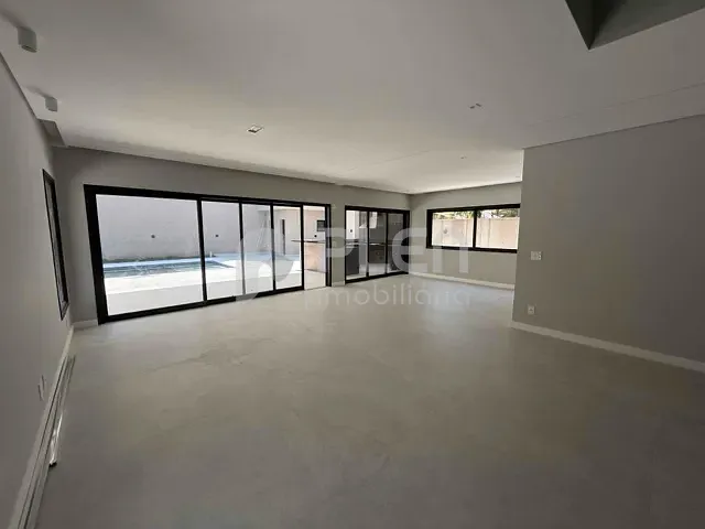 Casa com 520m² 4 quartos e 6 banheiros, à venda, no bairro Alphaville em Santana de Parnaíba