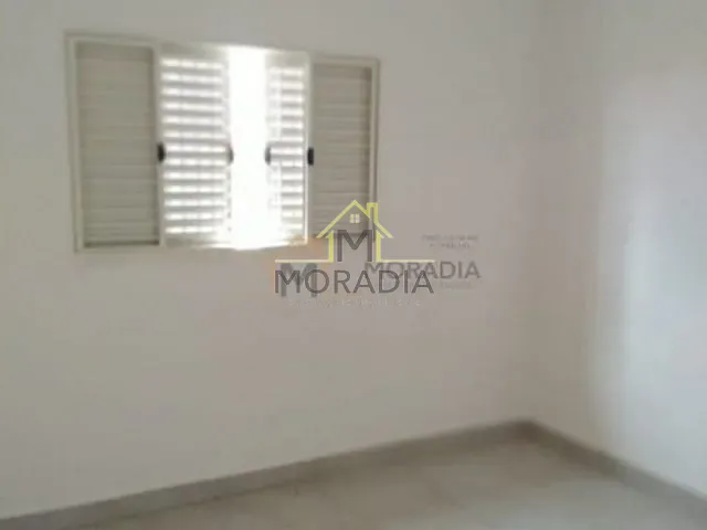 Casa com 150m² 3 quartos e 2 banheiros, para alugar, no bairro Jardim Aviacao em Guaxupé