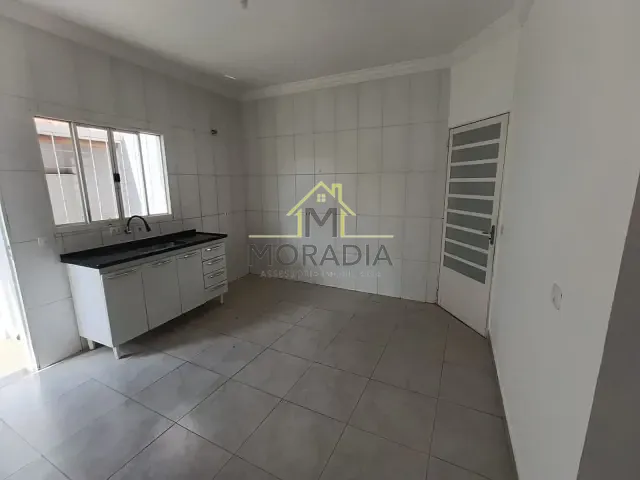 Casa com 150m² 3 quartos e 2 banheiros, para alugar, no bairro Jardim Aviacao em Guaxupé