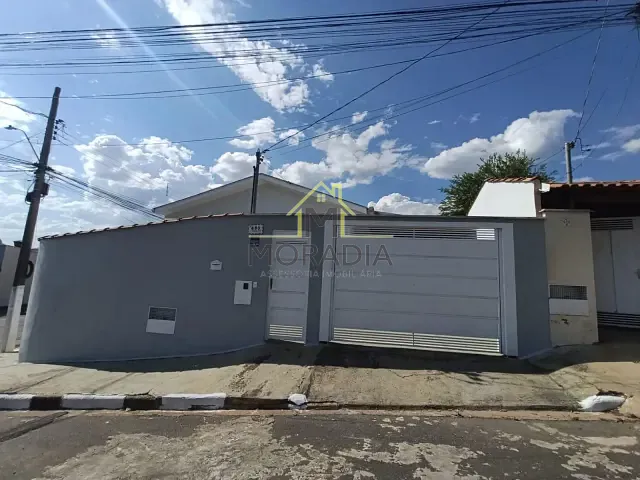 Casa com 150m² 3 quartos e 2 banheiros, para alugar, no bairro Jardim Aviacao em Guaxupé