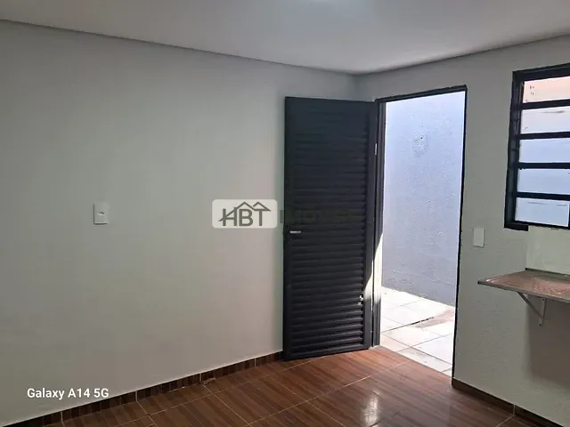 Casa 2 quartos e 1 banheiro, à venda, no bairro Jardim Ivone em Bauru