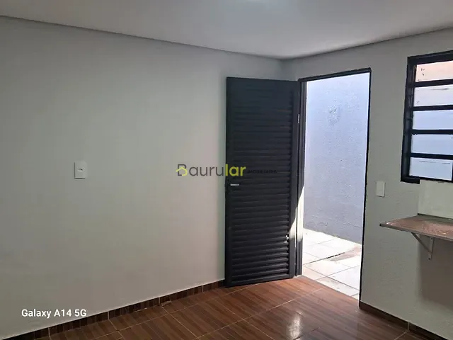 Casa 2 quartos e 1 banheiro, à venda, no bairro Jardim Ivone em Bauru