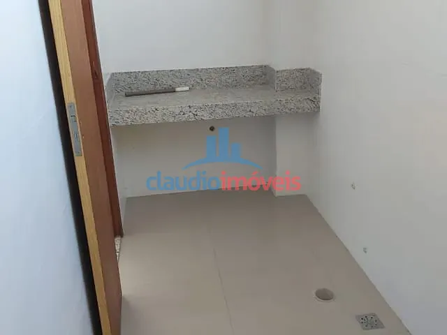 Casa 3 quartos e 2 banheiros, à venda, no bairro Jardim Suíça em Volta Redonda