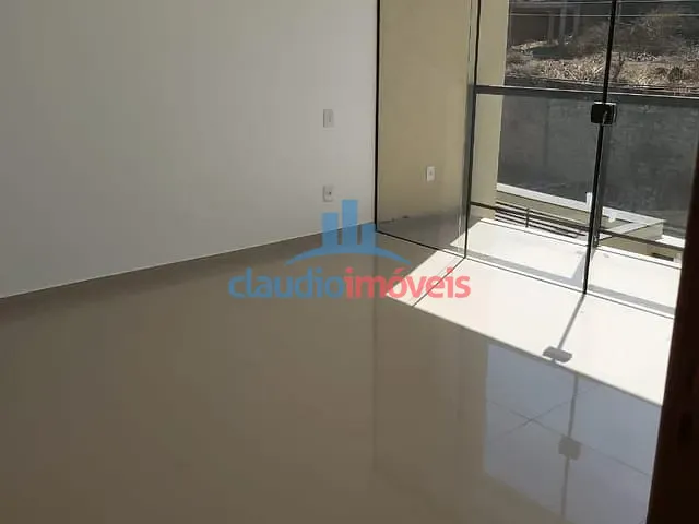 Casa 3 quartos e 2 banheiros, à venda, no bairro Jardim Suíça em Volta Redonda