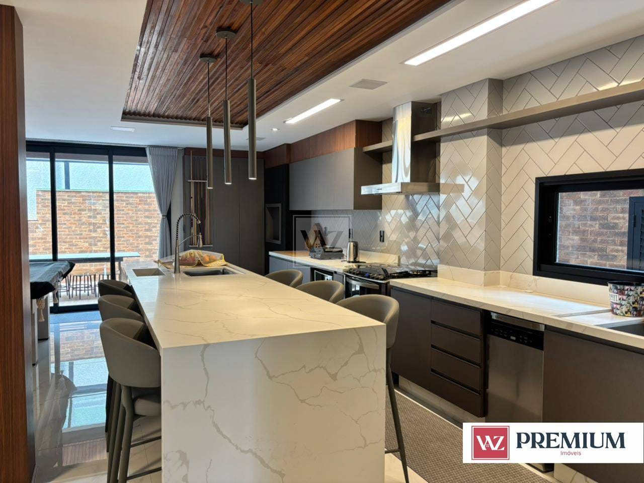 Casa à venda com 4 quartos, 362m² - Foto 11