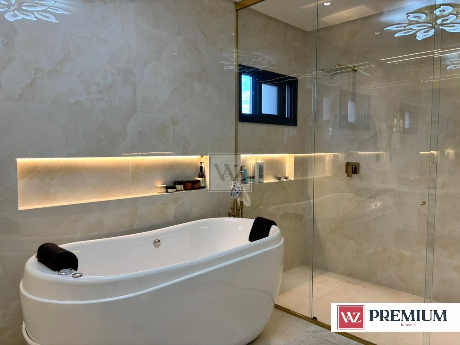 Casa à venda com 4 quartos, 362m² - Foto 27