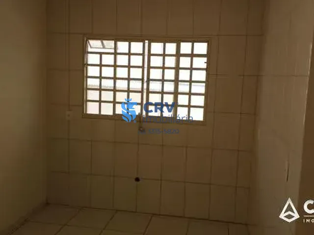 Casa com 307m² 3 quartos e 2 banheiros, à venda, no bairro Jardim Tsukamoto em Londrina