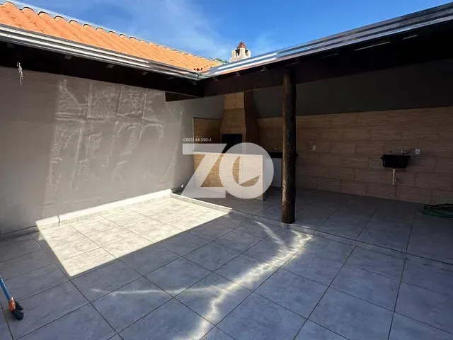 Casa com 180m² 2 quartos e 2 banheiros, à venda, no bairro Parque Santa Edwiges em Bauru