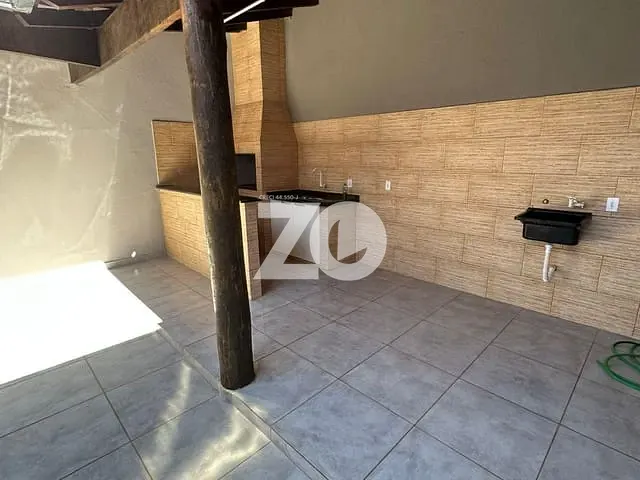 Casa com 180m² 2 quartos e 2 banheiros, à venda, no bairro Parque Santa Edwiges em Bauru