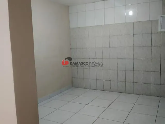 Casa com 250m² 2 quartos e 1 banheiro, à venda, no bairro Vila Palmares em Santo André