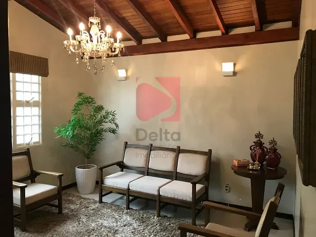 Casa 4 quartos e 5 banheiros, à venda, no bairro Cidade Jardim em Pirassununga