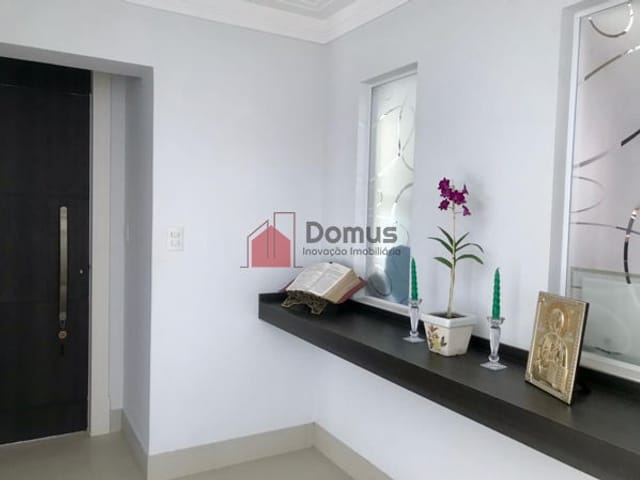 Casa com 700m², à venda, no bairro Parque das Nações em Pindamonhangaba