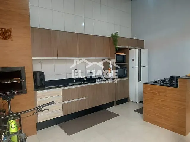Casa 2 quartos e 1 banheiro, à venda, no bairro Jardim Imperial em Cuiabá
