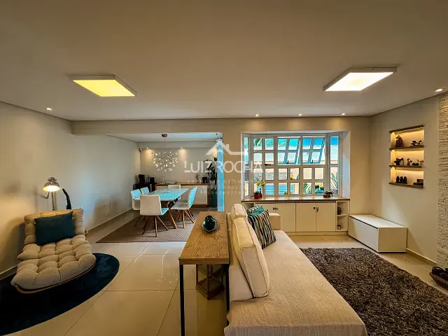 Casa com 159m² 3 quartos e 4 banheiros, à venda, no bairro Chácara Pavoeiro em Cotia
