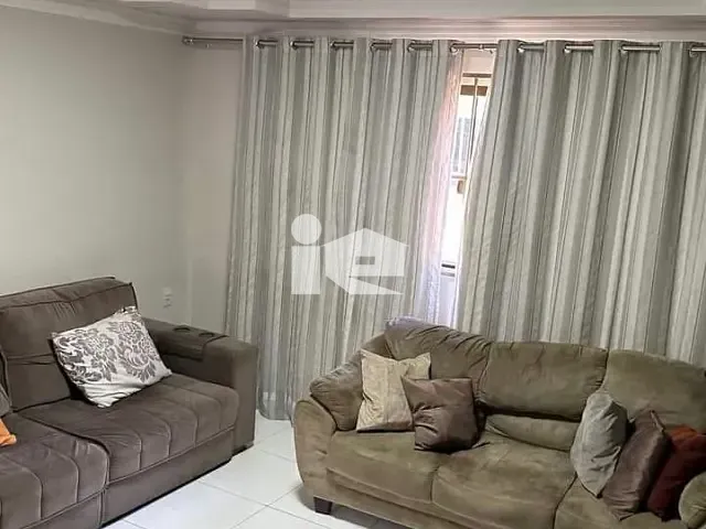 Casa com 277m² 3 quartos e 2 banheiros, à venda, no bairro Conjunto Habitacional Santiago em Rolândia