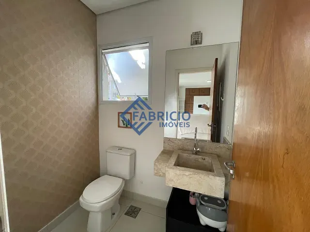 Casa com 220m² 4 quartos e 4 banheiros, à venda, no bairro Observatório em Vinhedo