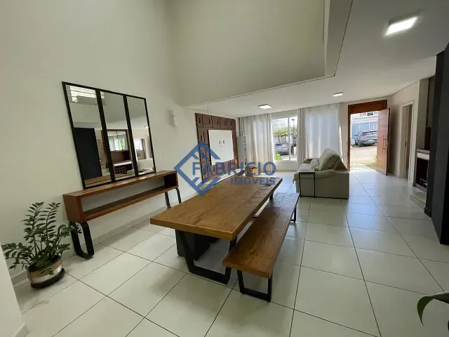 Casa com 220m² 4 quartos e 4 banheiros, à venda, no bairro Observatório em Vinhedo