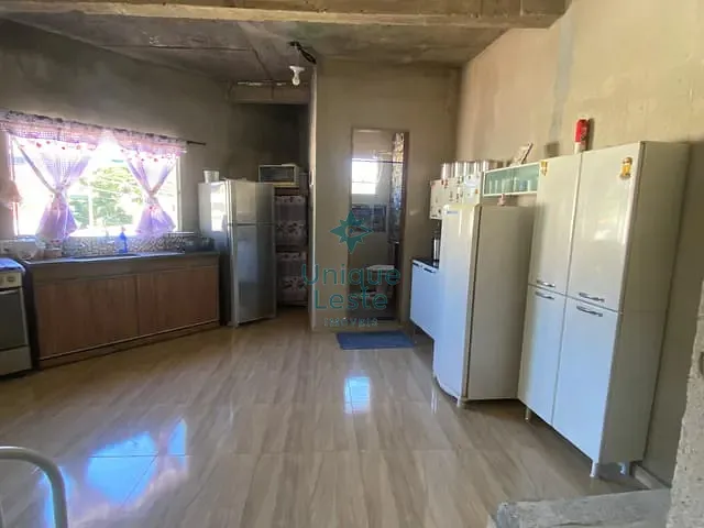Casa 2 quartos e 1 banheiro, à venda, no bairro Jardim Vitória em Belo Horizonte