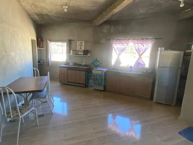 Casa 2 quartos e 1 banheiro, à venda, no bairro Jardim Vitória em Belo Horizonte