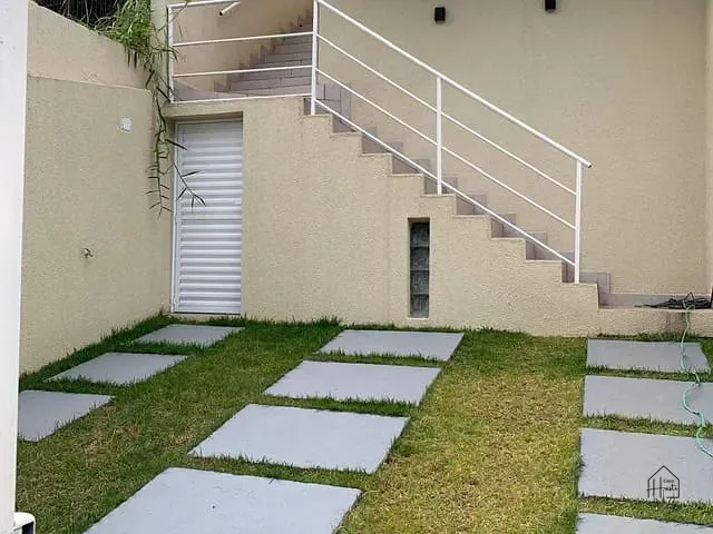 Casa 3 quartos e 2 banheiros, à venda ou para alugar, no bairro Recanto Vista Alegre em Cotia
