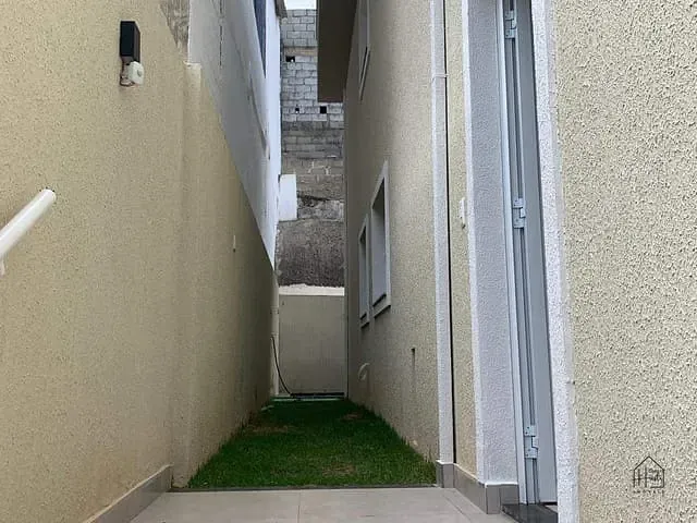 Casa 3 quartos e 2 banheiros, à venda ou para alugar, no bairro Recanto Vista Alegre em Cotia