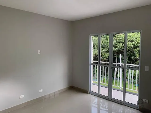 Casa 3 quartos e 2 banheiros, à venda ou para alugar, no bairro Recanto Vista Alegre em Cotia