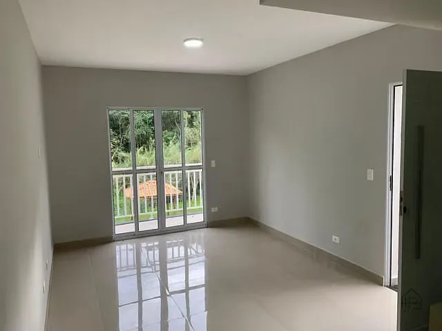 Casa 3 quartos e 2 banheiros, à venda, no bairro Recanto Vista Alegre em Cotia