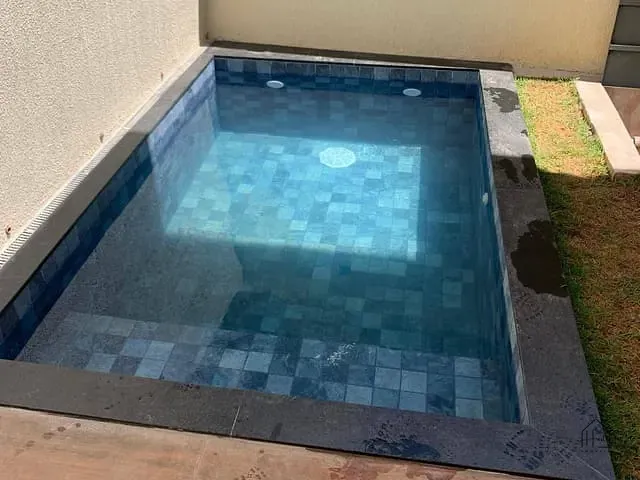 Casa 3 quartos e 2 banheiros, à venda ou para alugar, no bairro Recanto Vista Alegre em Cotia