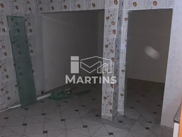 Casa com 30m² 1 quarto e 1 banheiro, para alugar, no bairro Jardim Saporito em Taboão da Serra